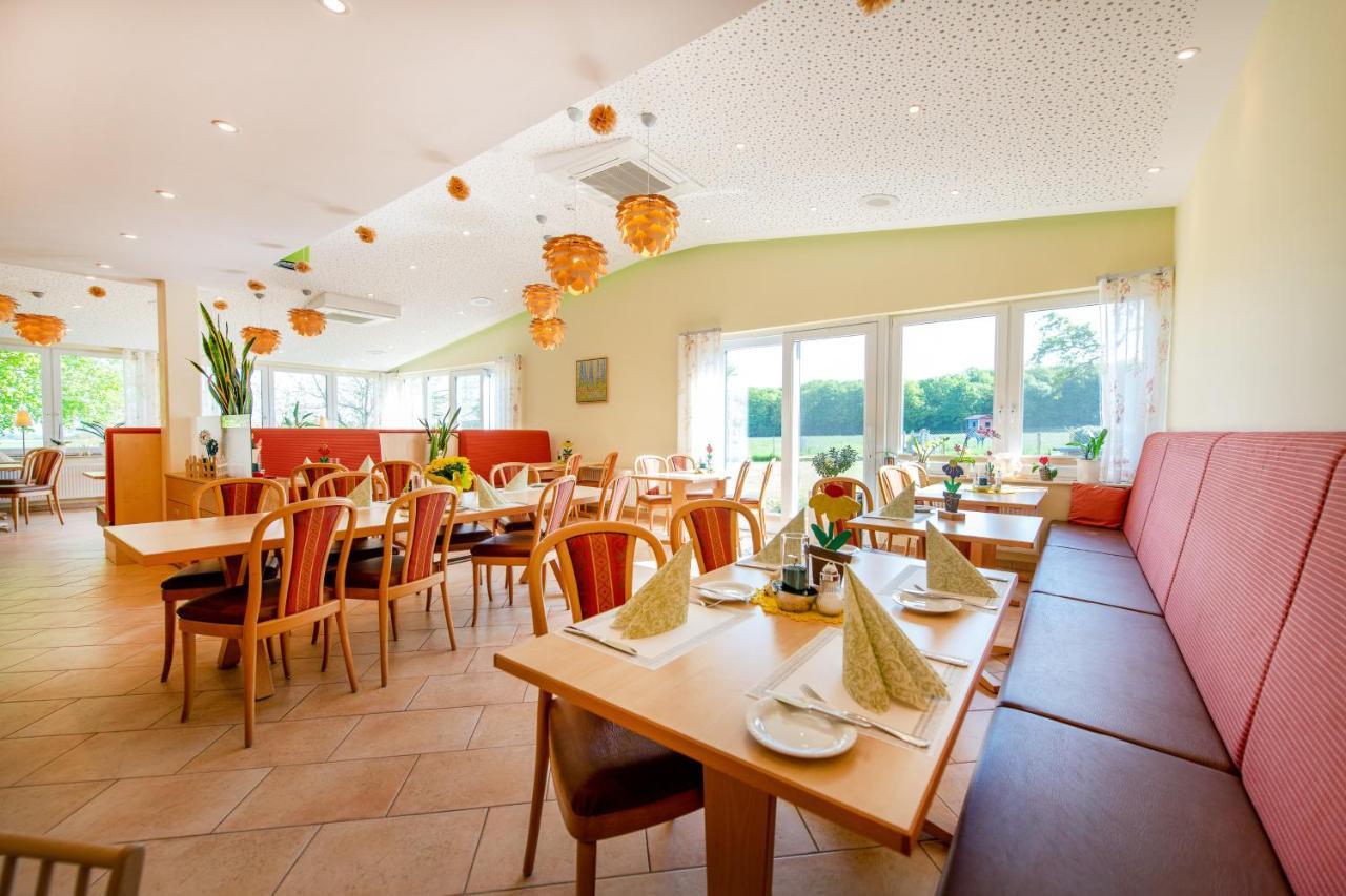 Waldesblick, Hotel-Restaurant Lahr  Exterior foto